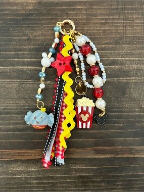 Dumbo munchling keychain